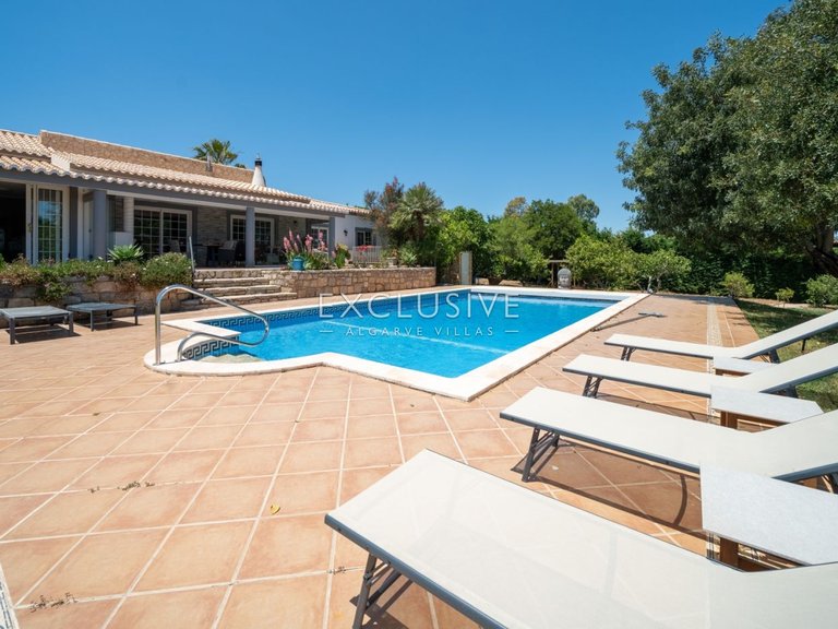 Villa for Sale in Carvoeiro, Algarve 4
