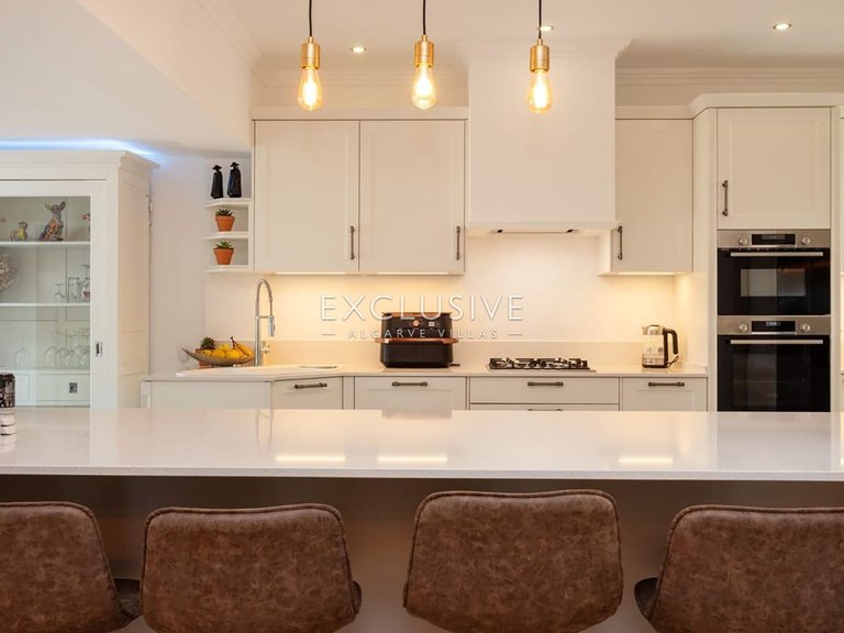 Villa for Sale in Carvoeiro, Algarve 14