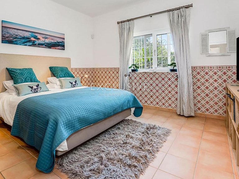 Villa for Sale in Carvoeiro, Algarve 21
