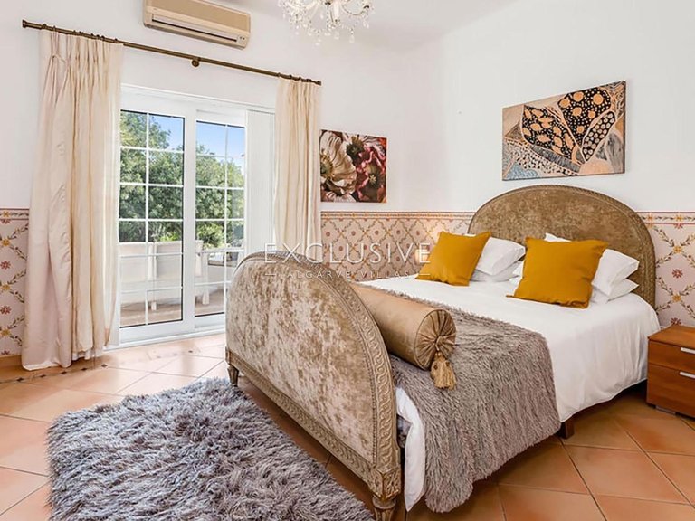 Villa for Sale in Carvoeiro, Algarve 24