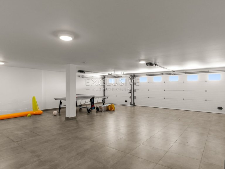 Villa for Sale in Praia Da Luz, Algarve 25