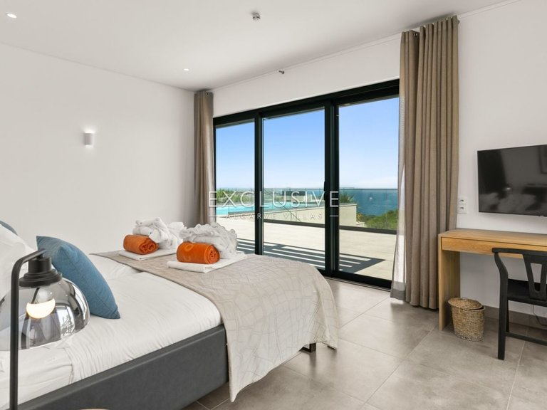 Villa for Sale in Praia Da Luz, Algarve 16