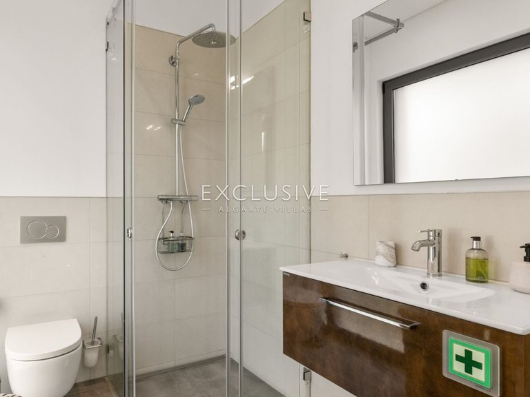 Villa for Sale in Praia Da Luz, Algarve 17