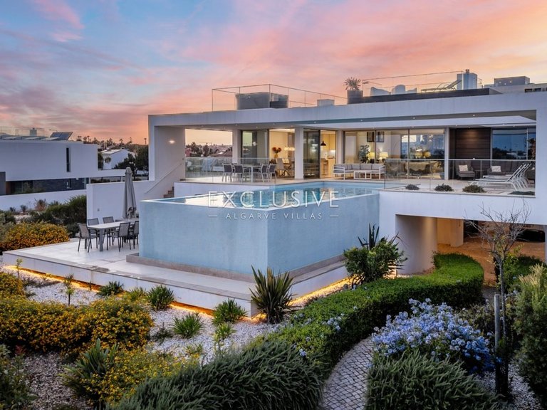 Villa for Sale in Lagos, Algarve 24