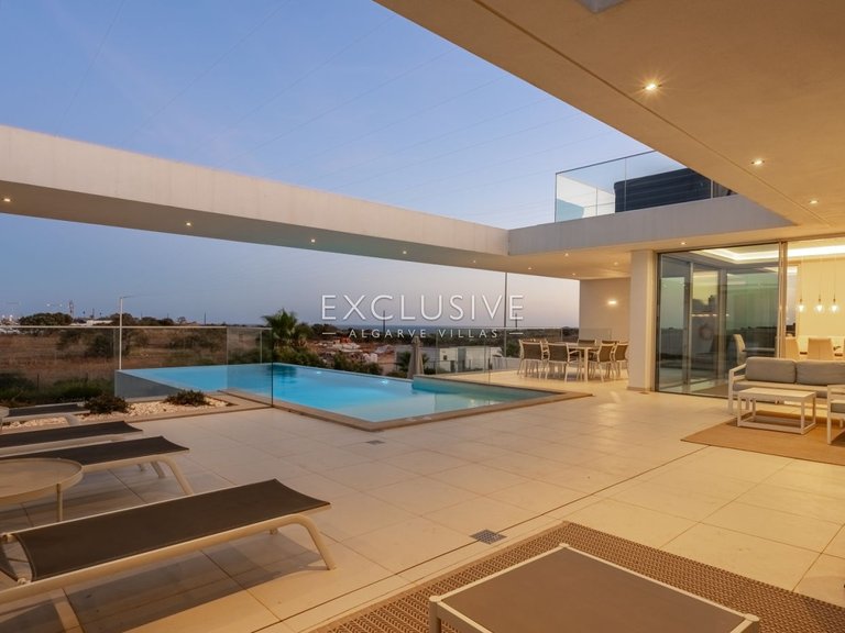 Villa for Sale in Lagos, Algarve 31