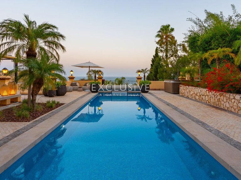 Villa for Sale in Praia Da Luz, Algarve 46