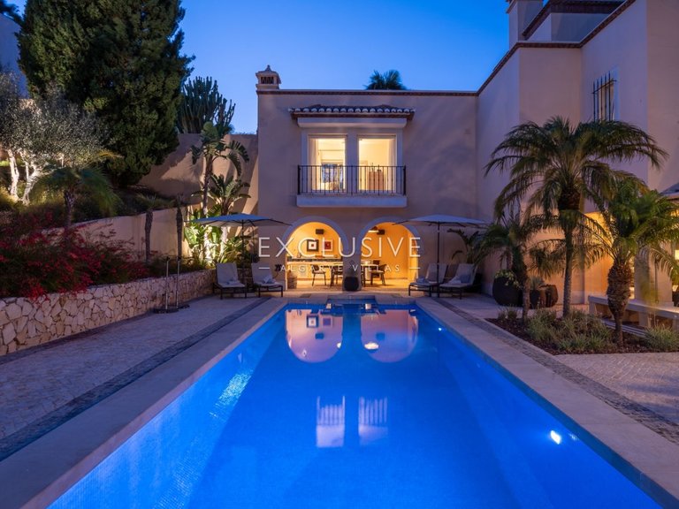 Villa for Sale in Praia Da Luz, Algarve 47