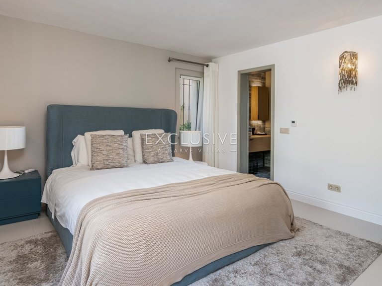 Villa for Sale in Praia Da Luz, Algarve 31