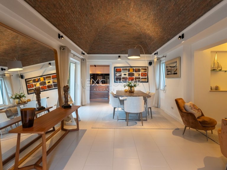 Villa for Sale in Praia Da Luz, Algarve 40