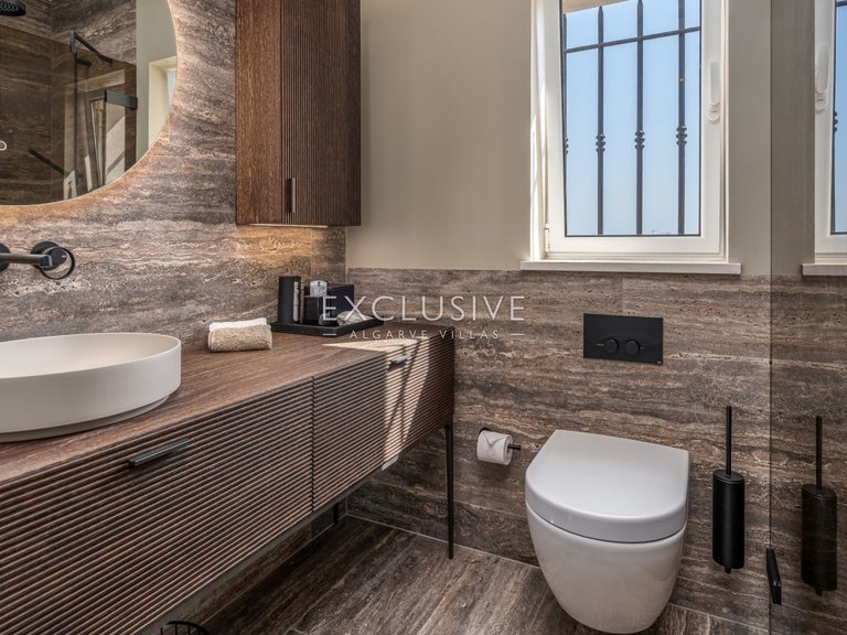 Villa for Sale in Praia Da Luz, Algarve 28