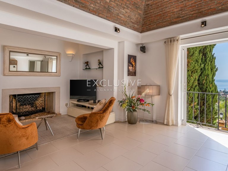 Villa for Sale in Praia Da Luz, Algarve 9