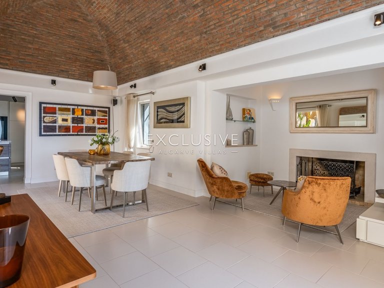 Villa for Sale in Praia Da Luz, Algarve 10