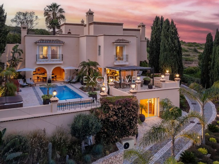 Villa for Sale in Praia Da Luz, Algarve 25