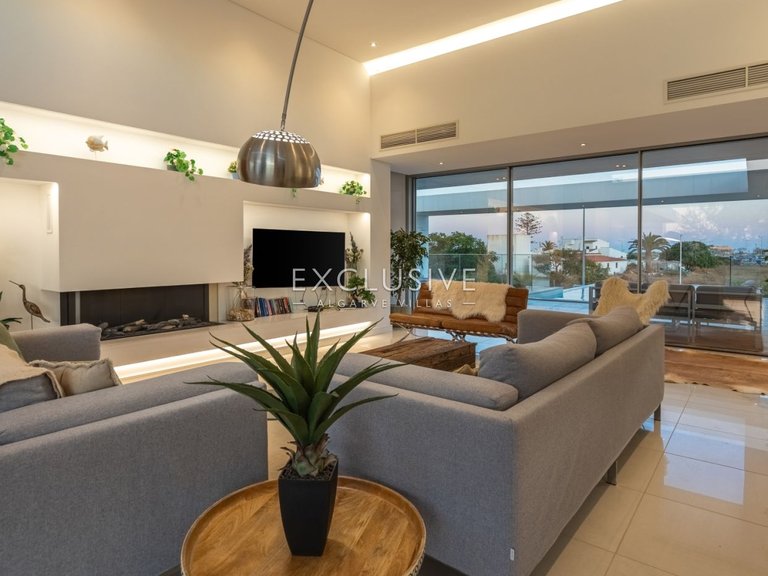 Villa for Sale in Lagos, Algarve 28