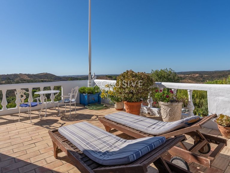 Villa for Sale in Bensafrim, Algarve 32