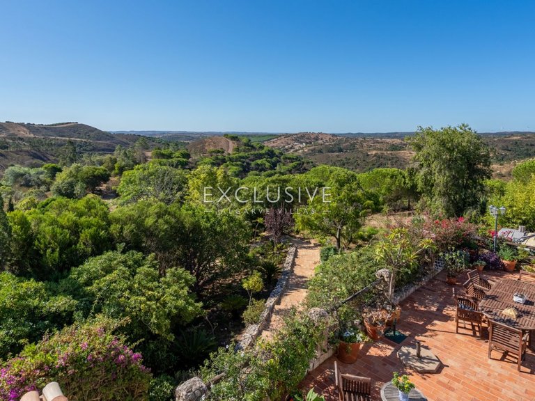 Villa for Sale in Bensafrim, Algarve 34
