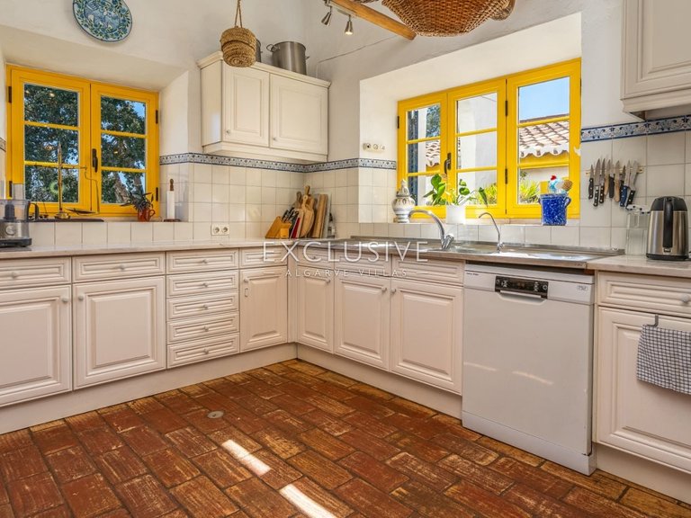 Villa for Sale in Bensafrim, Algarve 22