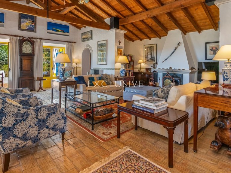 Villa for Sale in Bensafrim, Algarve 13