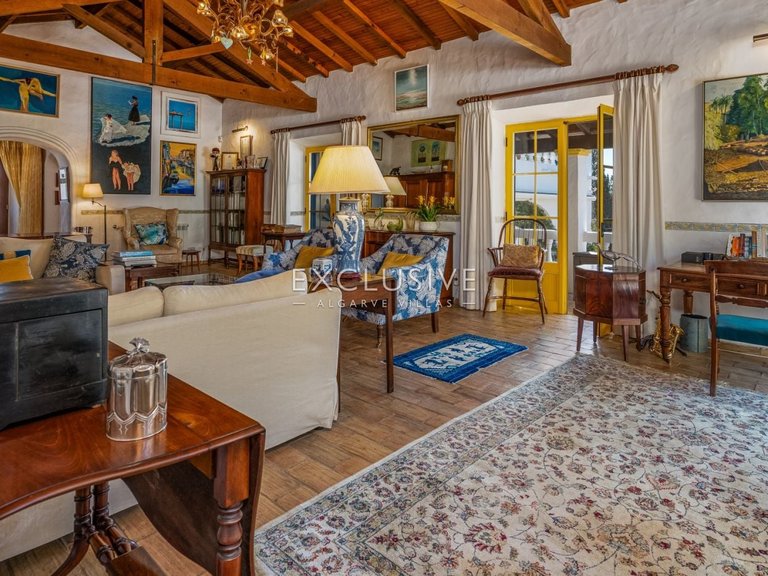 Villa for Sale in Bensafrim, Algarve 17