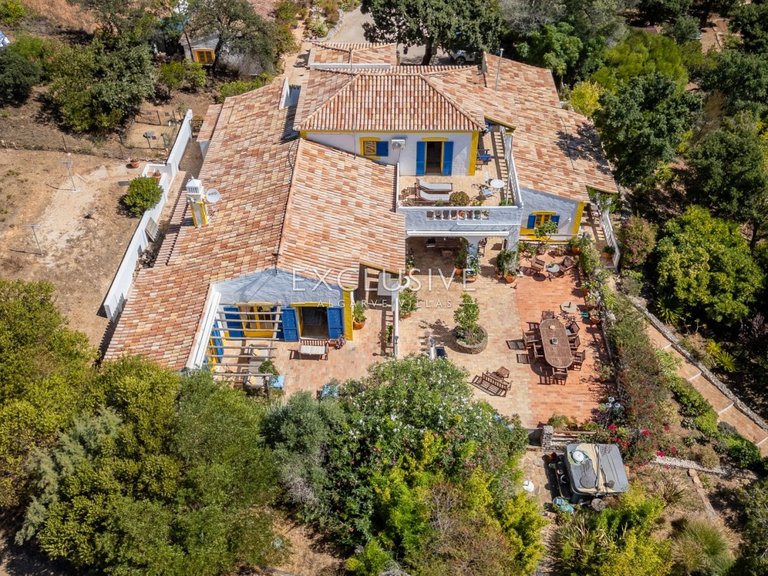 Villa for Sale in Bensafrim, Algarve 4