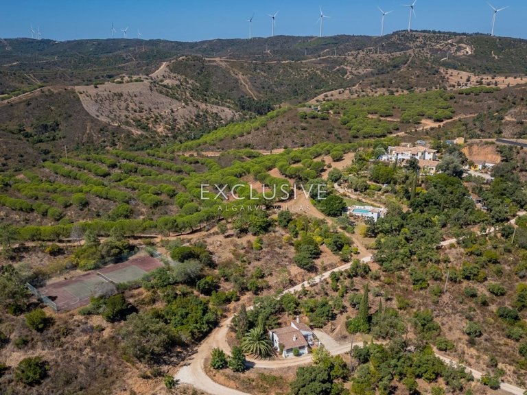 Villa for Sale in Bensafrim, Algarve 10