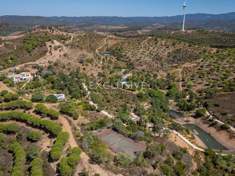 Villa for Sale in Bensafrim, Algarve 2