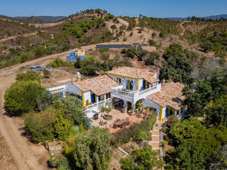 Villa for Sale in Bensafrim, Algarve 5