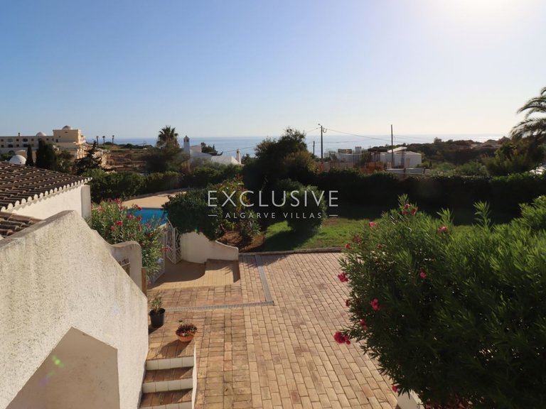 Villa for Sale in Carvoeiro, Algarve 11