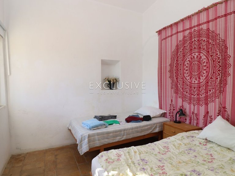 Villa for Sale in Carvoeiro, Algarve 25