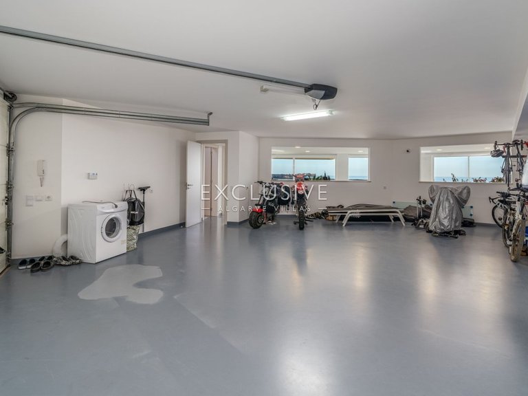 Villa for Sale in Lagos, Algarve 29