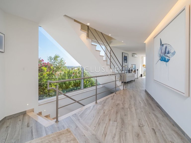 Villa for Sale in Lagos, Algarve 16