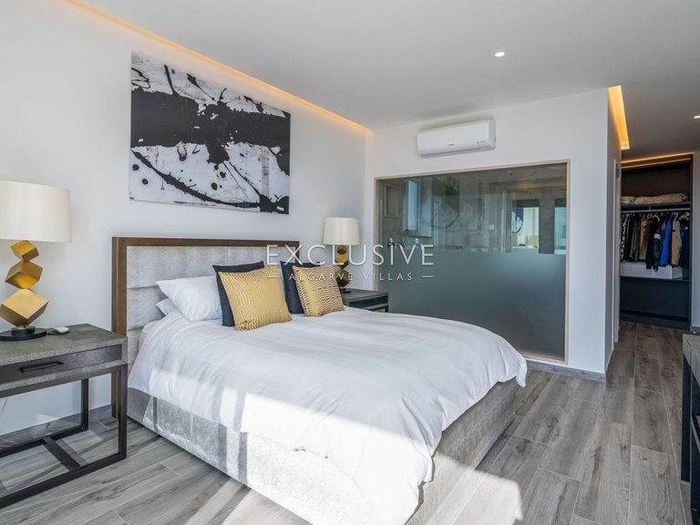 Villa for Sale in Lagos, Algarve 19