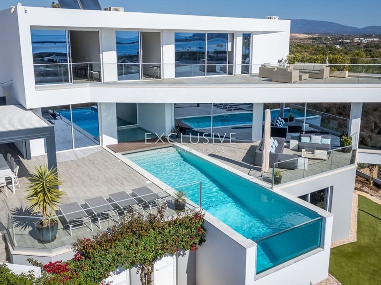 Villa for Sale in Lagos, Algarve 1