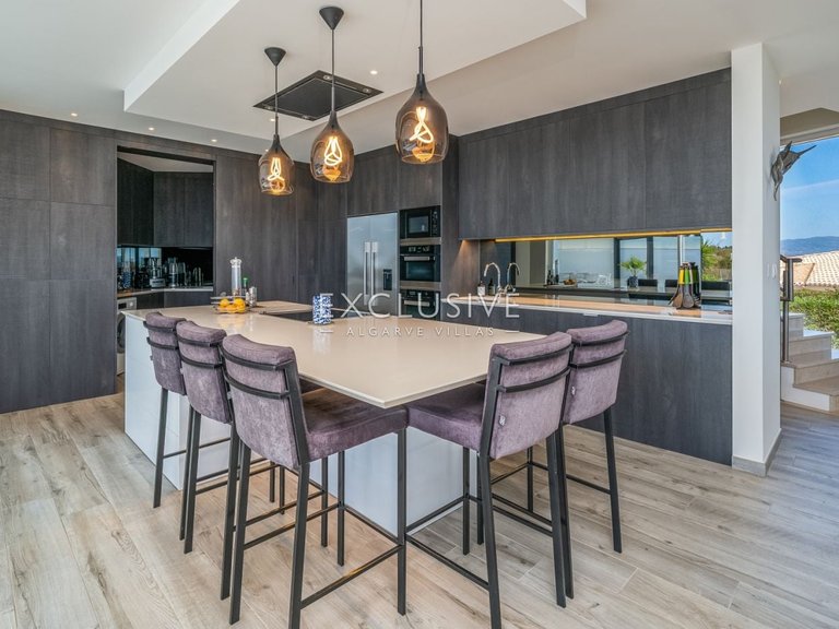 Villa for Sale in Lagos, Algarve 4