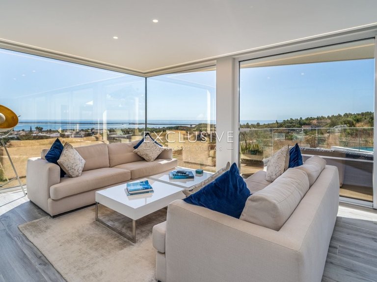 Villa for Sale in Lagos, Algarve 6