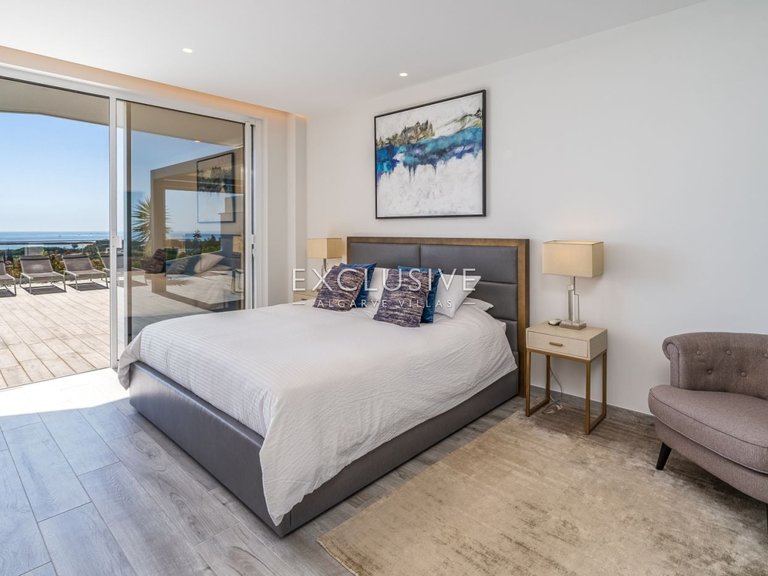 Villa for Sale in Lagos, Algarve 13