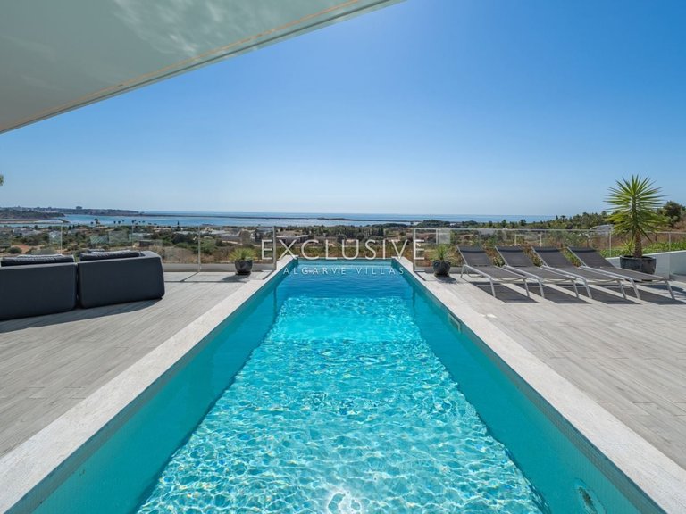 Villa for Sale in Lagos, Algarve 8