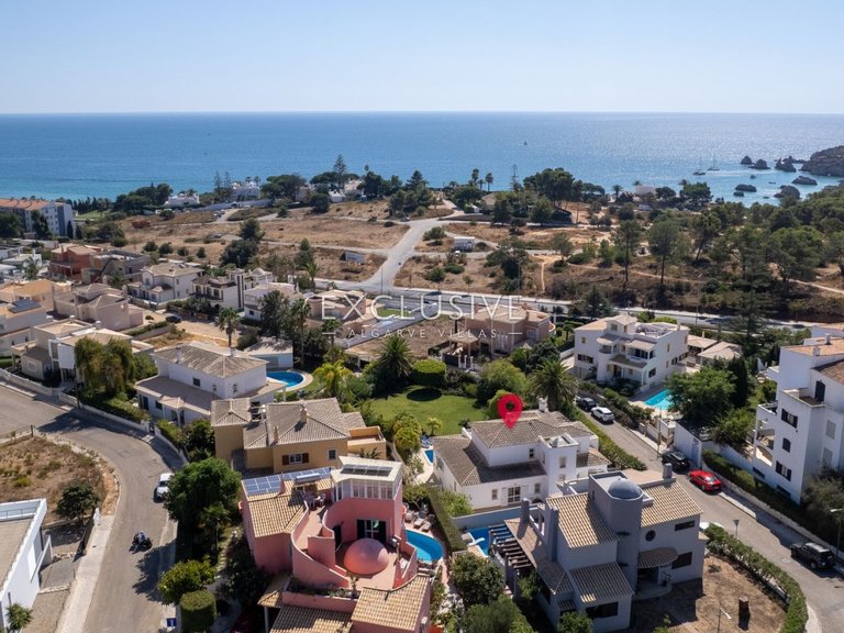 Villa for Sale in PortimÃo, Algarve 5