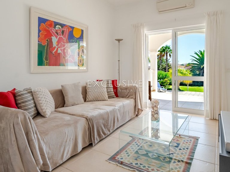 Villa for Sale in PortimÃo, Algarve 13