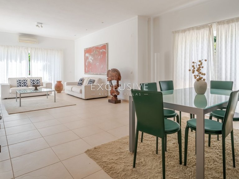 Villa for Sale in PortimÃo, Algarve 8