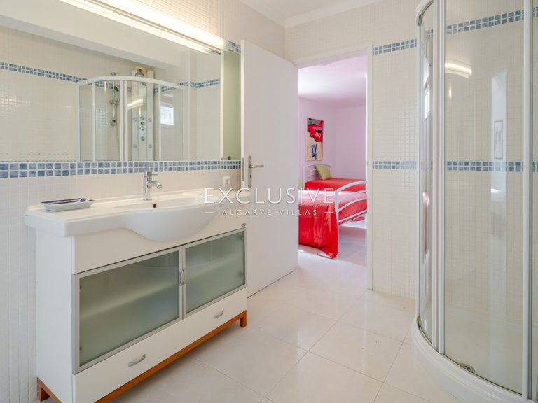 Villa for Sale in PortimÃo, Algarve 28