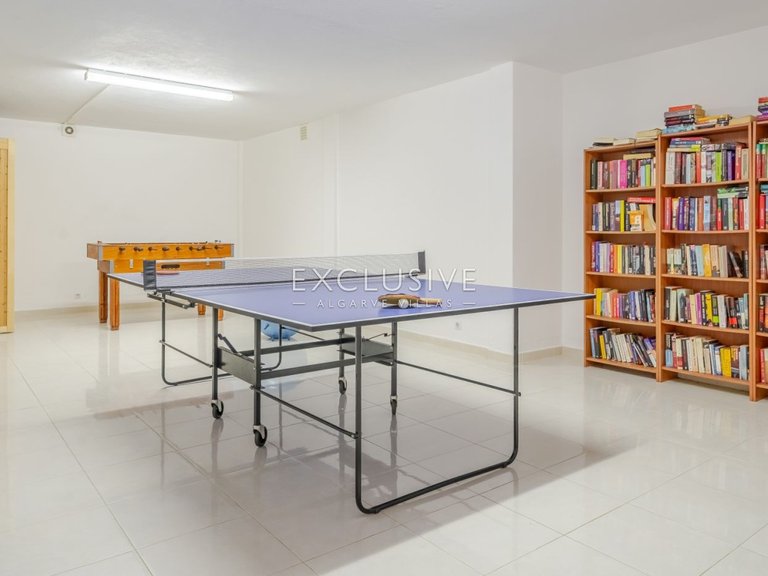 Villa for Sale in PortimÃo, Algarve 30