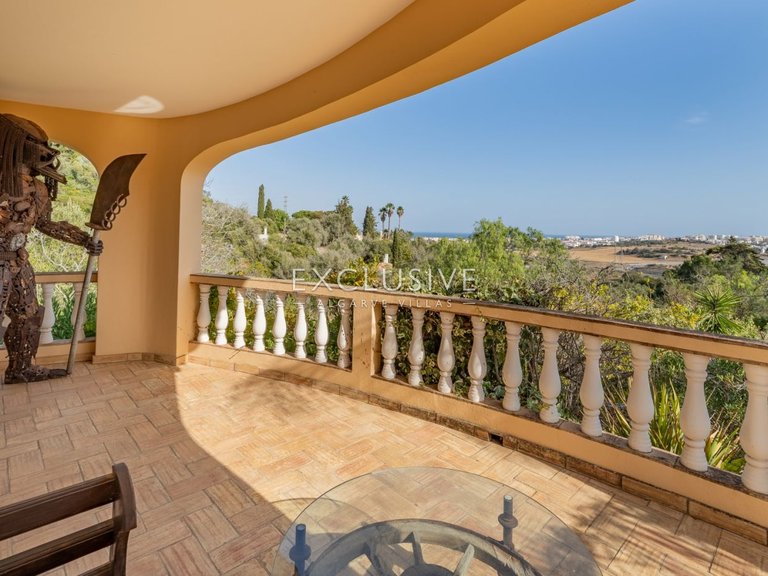 Villa for Sale in Praia Da Luz, Algarve 10
