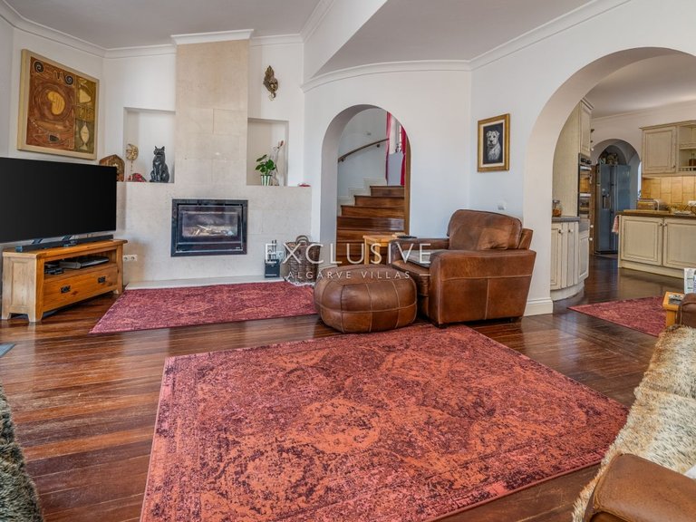 Villa for Sale in Praia Da Luz, Algarve 14
