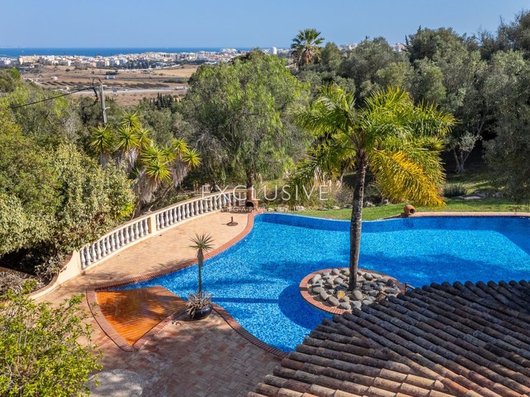 Villa for Sale in Praia Da Luz, Algarve 3