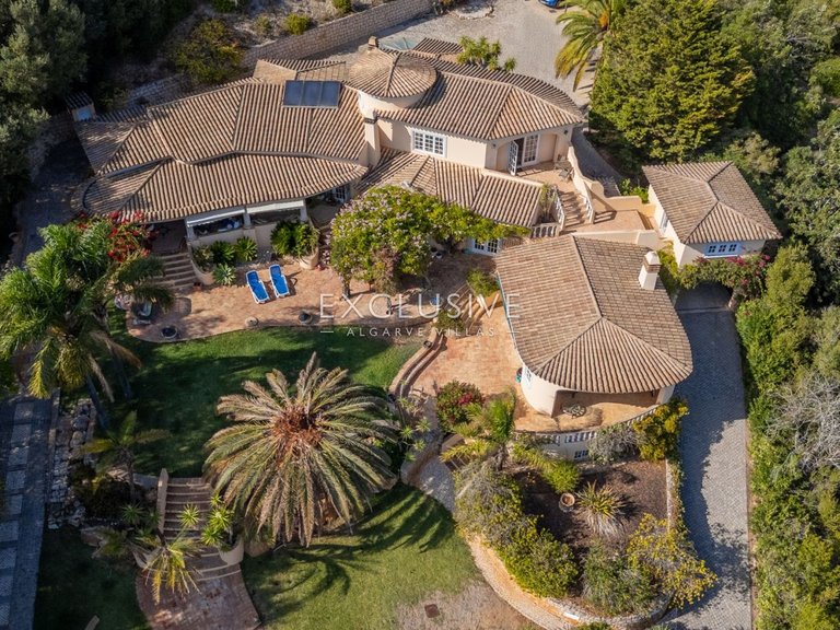 Villa for Sale in Praia Da Luz, Algarve 2