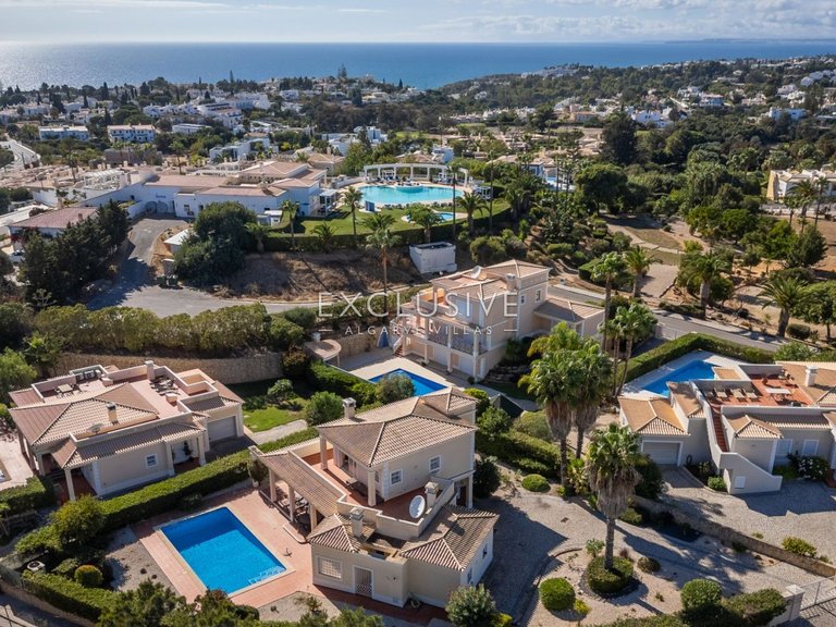 Villa for Sale in Carvoeiro, Algarve 5
