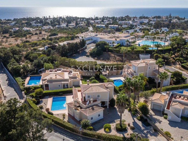 Villa for Sale in Carvoeiro, Algarve 2