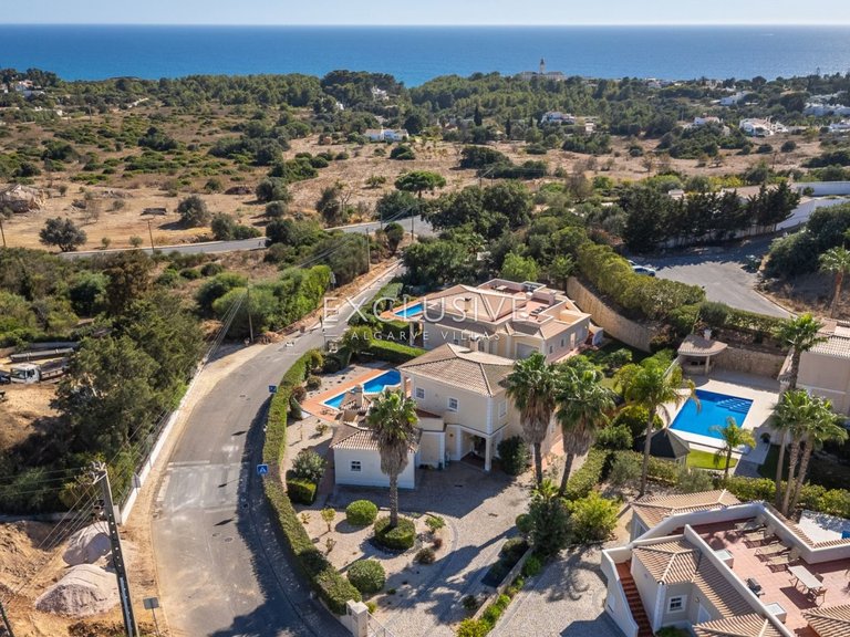 Villa for Sale in Carvoeiro, Algarve 35