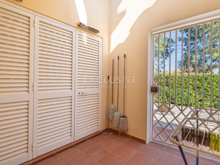 Villa for Sale in Carvoeiro, Algarve 12